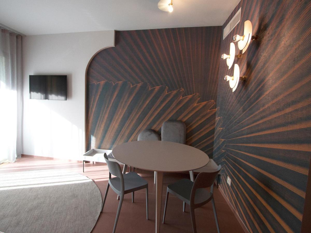 Demo Hotel Design Emotion Римини Экстерьер фото